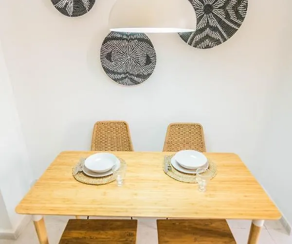 Apartment La Farmacia